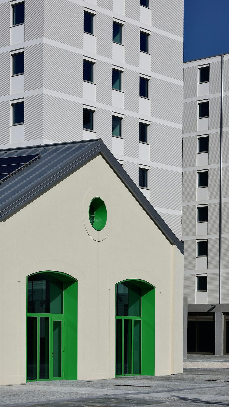 Sustainable commercial building design